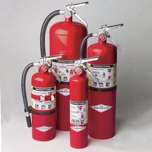 Amerex® 5 pound ABC Multipurpose Dry Chemical Fire Extinguisher with Wall Bracket