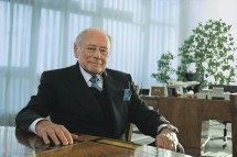 Prof. Dr. h. c. mult. Reinhold Würth Chairman of the Supervisory Board of the Würth Group´s Family Trusts