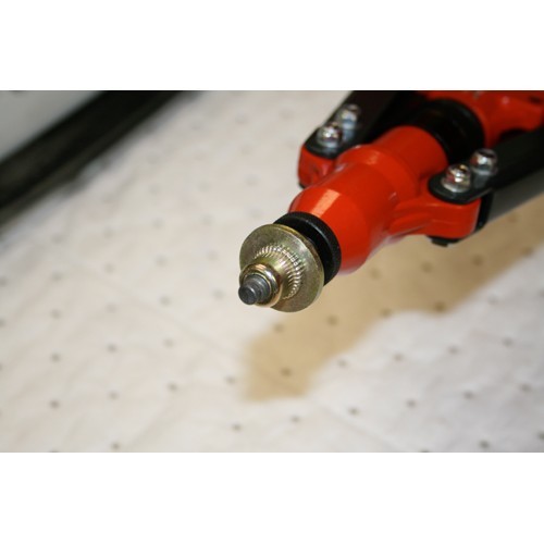LONGARM RIV NUT GUN W/METR MANDRLS